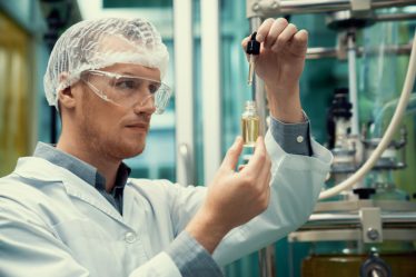 Para que serve o ácido ascórbico? Veja usos e aplicações na indústria